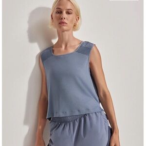 NWT Varley Nova Seamless Crop Tank Stone Blue Size L/XL Breathable Boxy Yoga Run